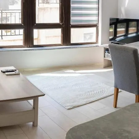 Summer Breeze Apartment